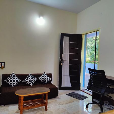 Hotel Artkarna à Gokarna  Extérieur photo