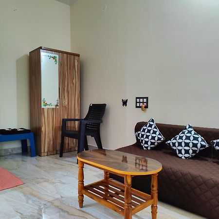 Hotel Artkarna à Gokarna  Extérieur photo