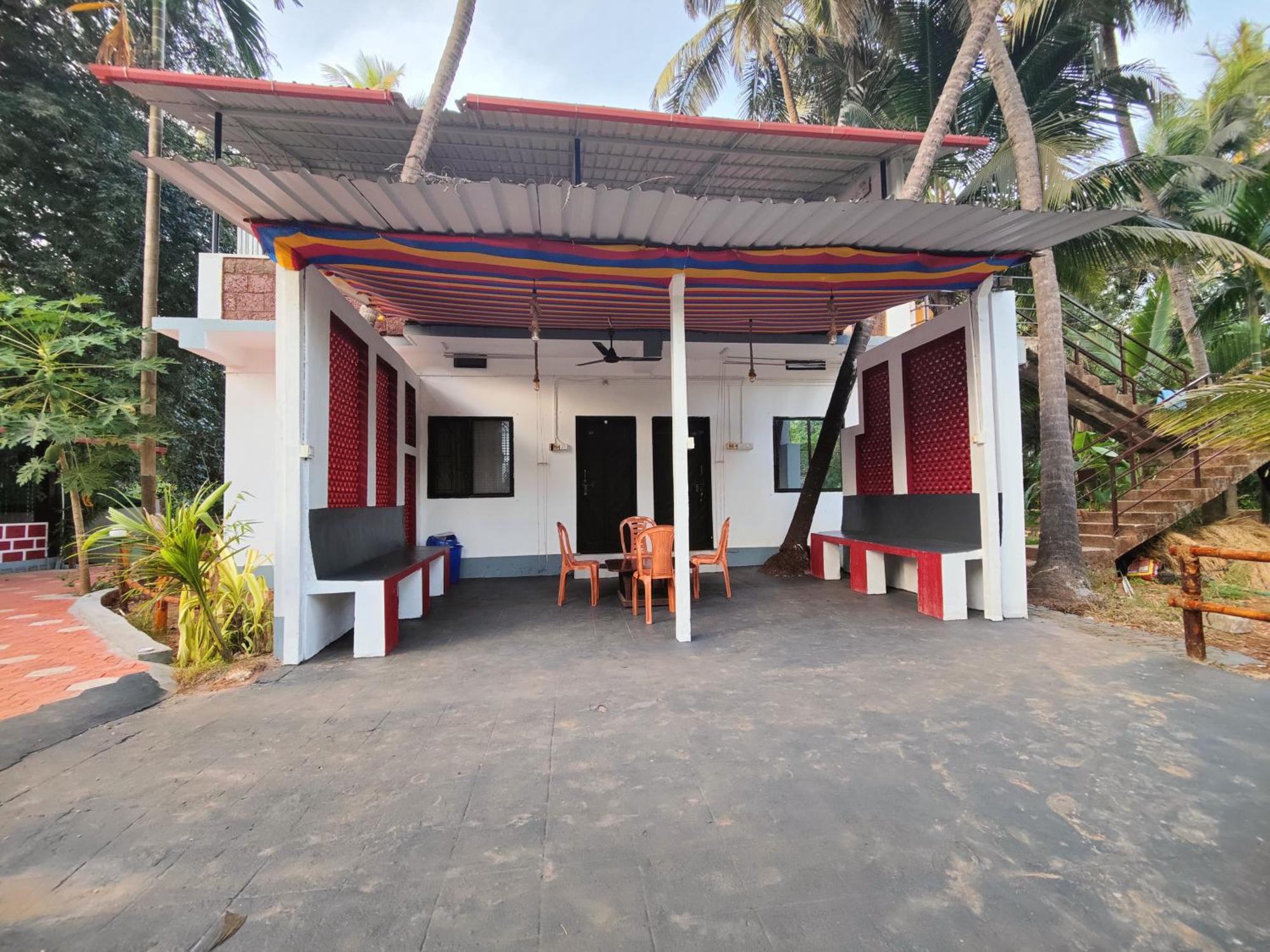 Hotel Artkarna à Gokarna  Extérieur photo