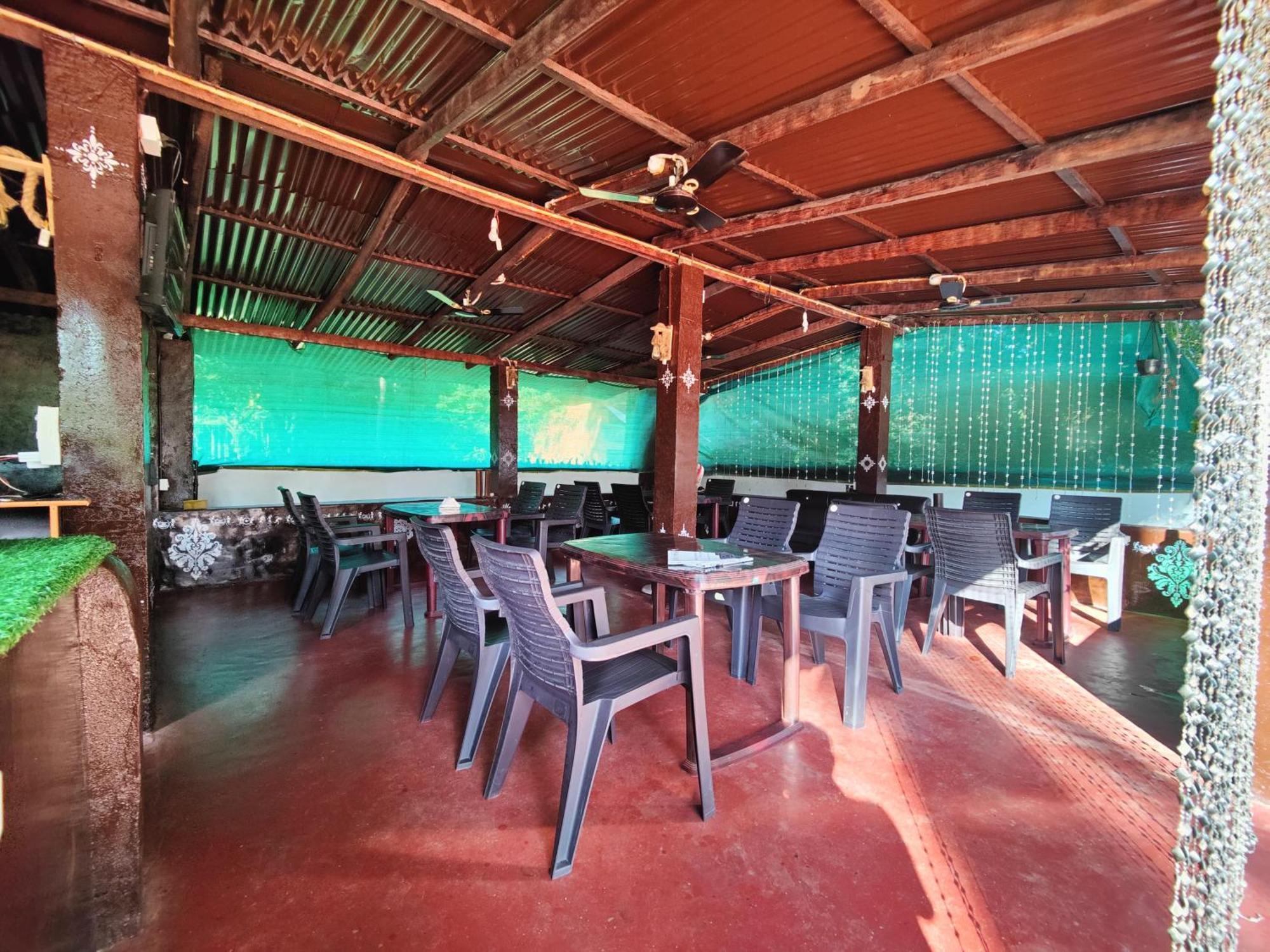 Hotel Artkarna à Gokarna  Extérieur photo