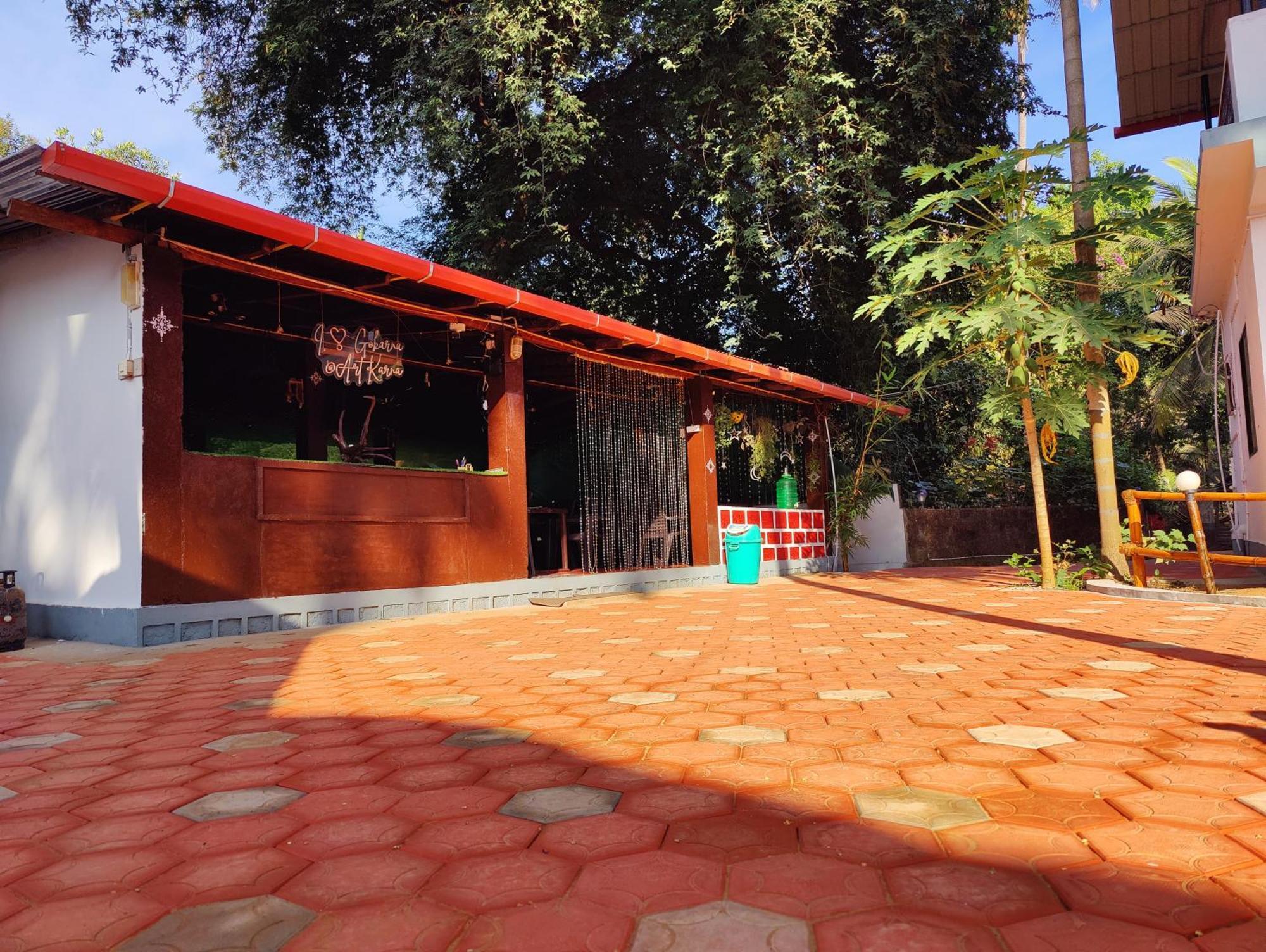 Hotel Artkarna à Gokarna  Extérieur photo